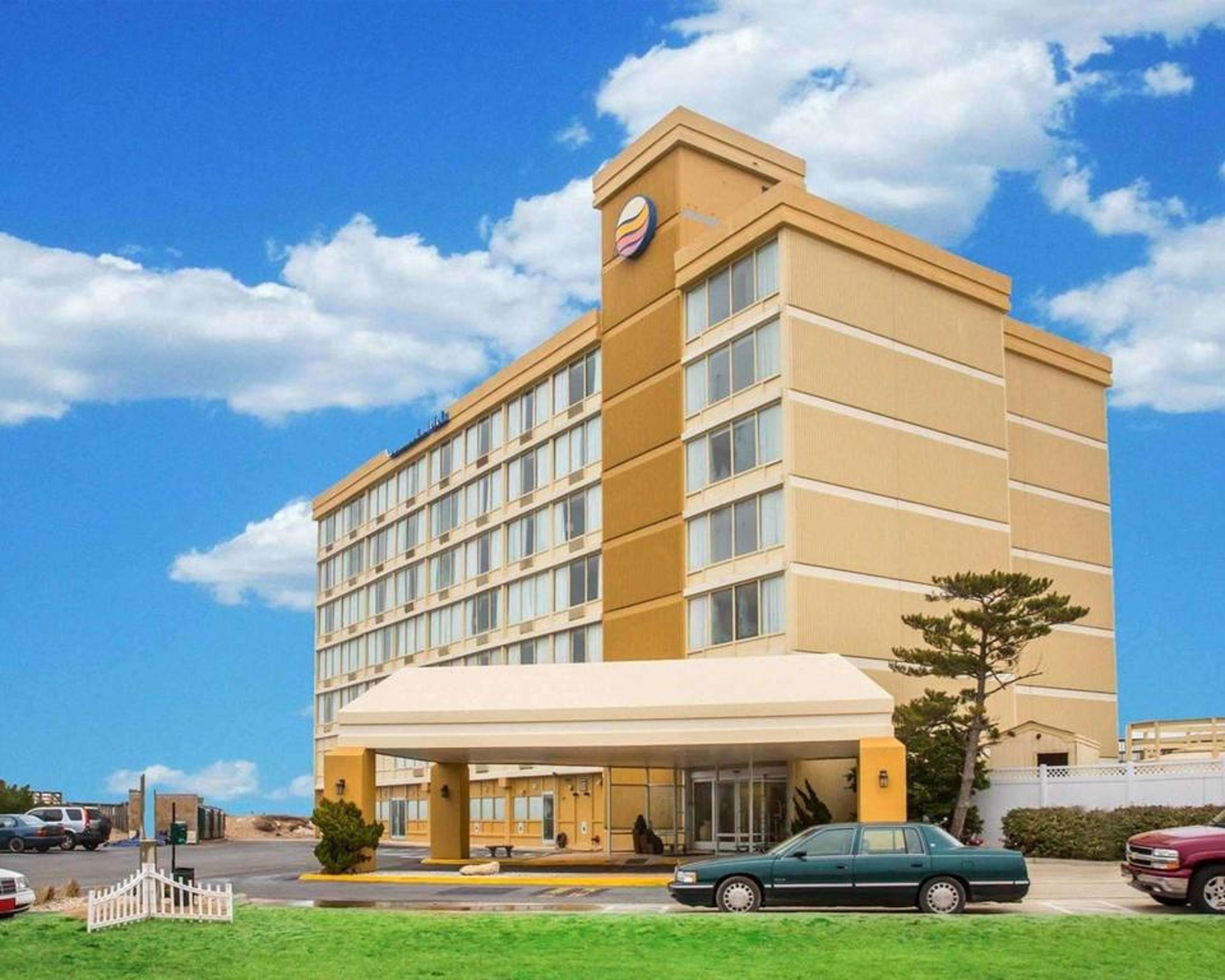 Comfort Inn South Oceanfront Nags Head Bagian luar foto