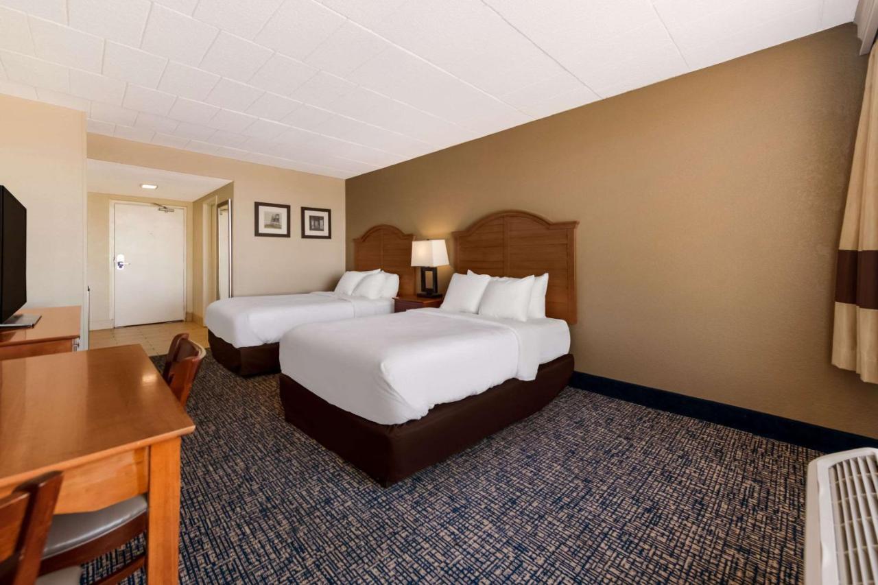 Comfort Inn South Oceanfront Nags Head Bagian luar foto