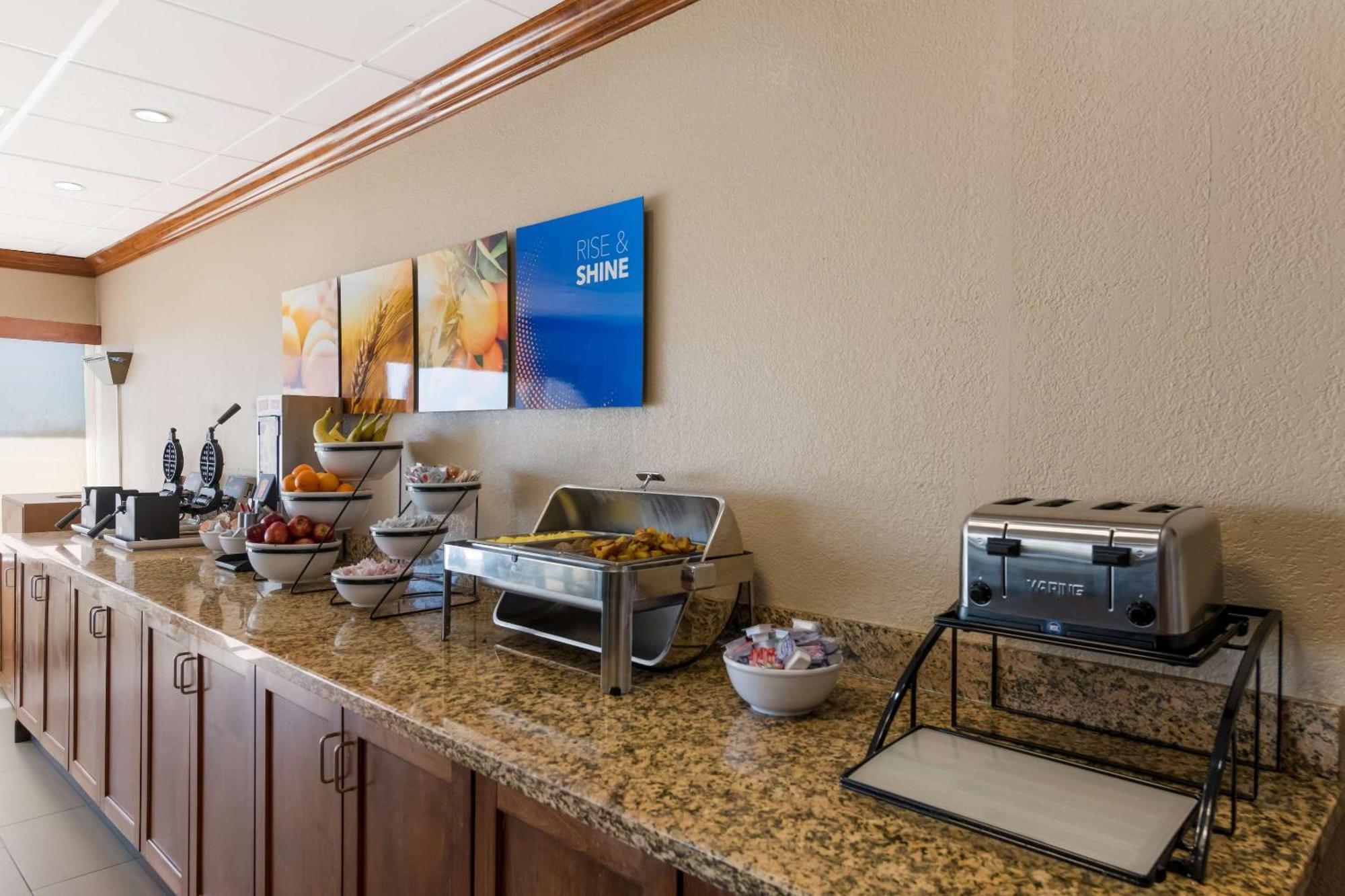 Comfort Inn South Oceanfront Nags Head Bagian luar foto