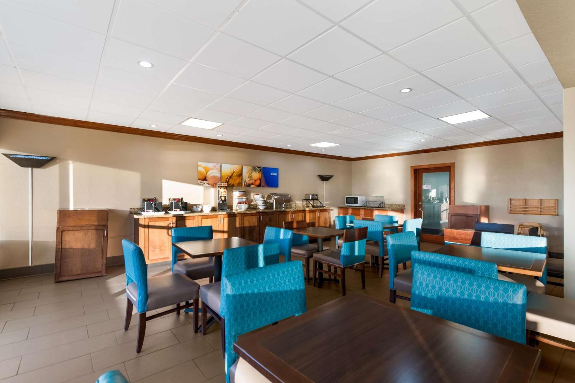 Comfort Inn South Oceanfront Nags Head Bagian luar foto