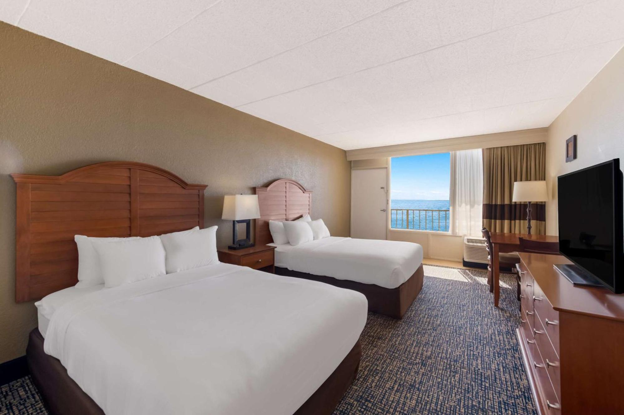 Comfort Inn South Oceanfront Nags Head Bagian luar foto