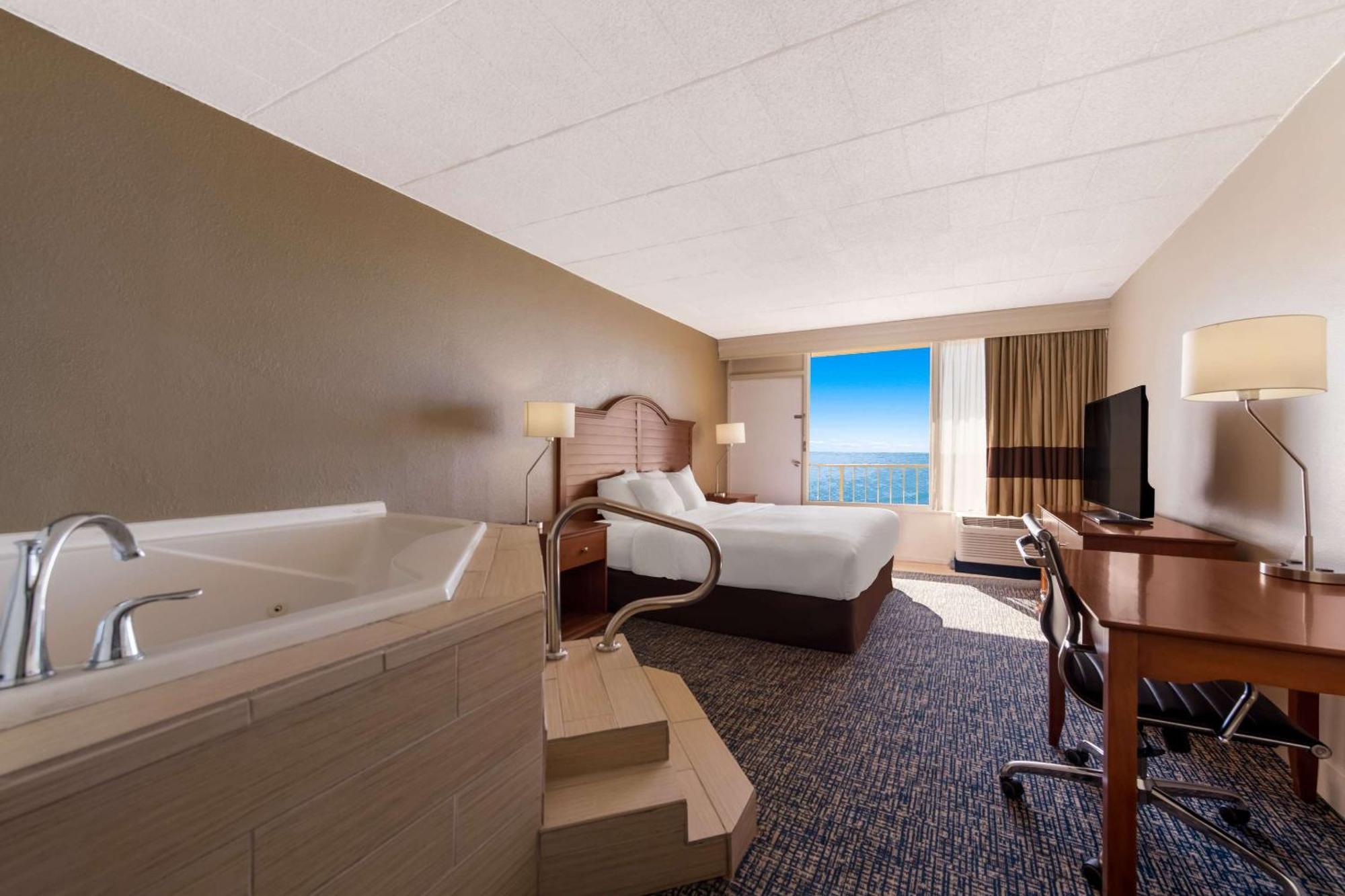 Comfort Inn South Oceanfront Nags Head Bagian luar foto