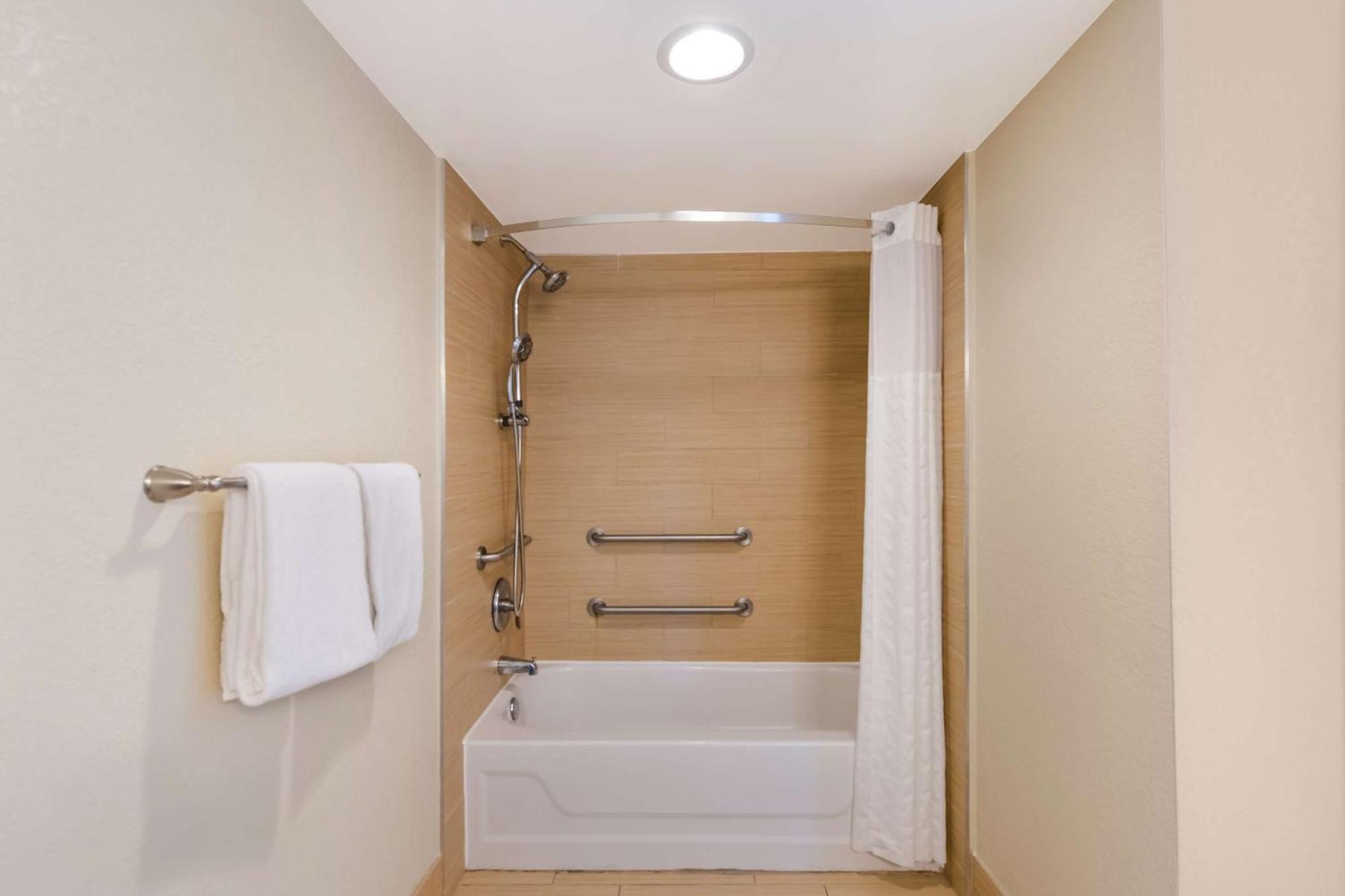 Comfort Inn South Oceanfront Nags Head Bagian luar foto