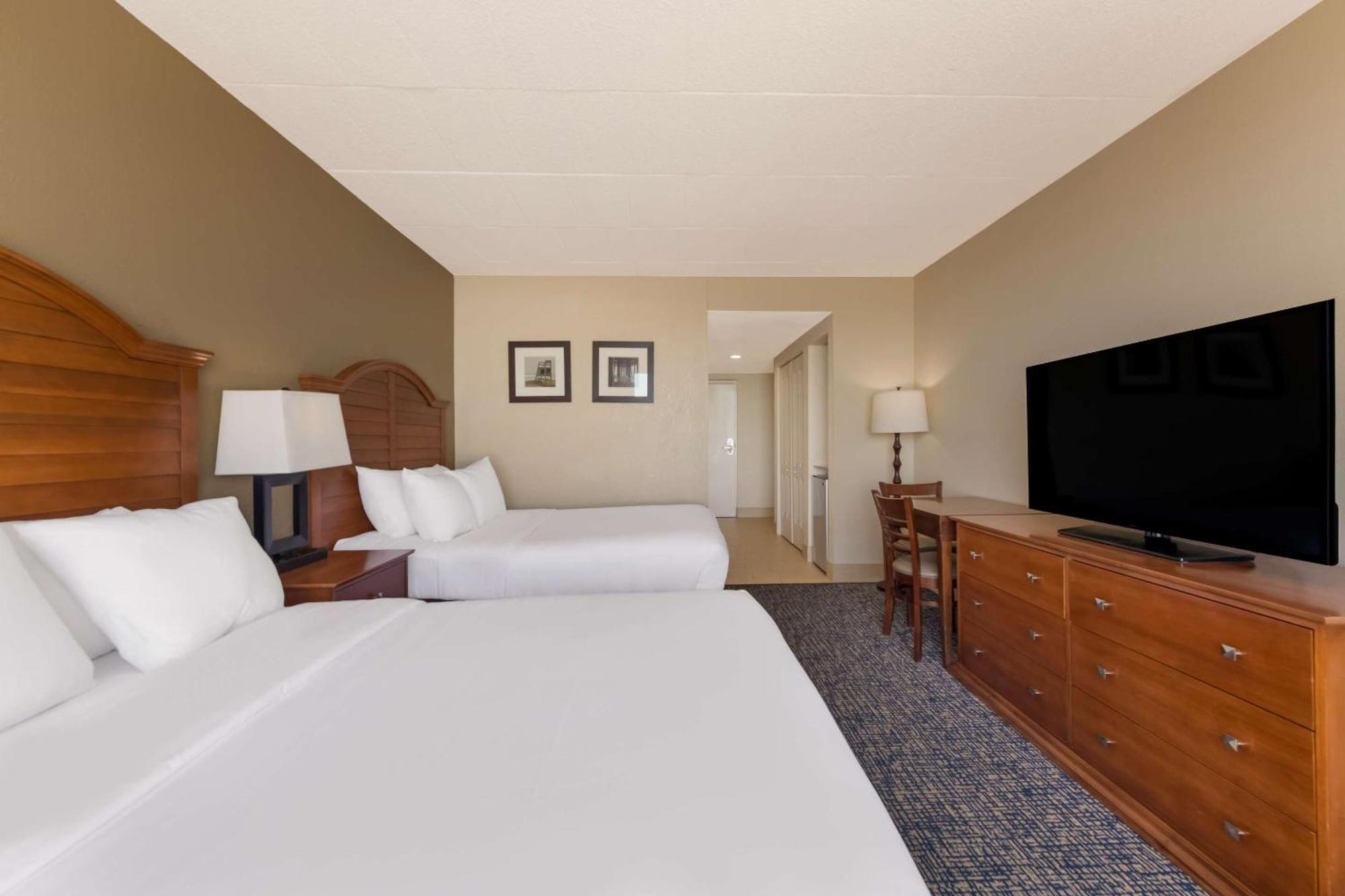 Comfort Inn South Oceanfront Nags Head Bagian luar foto